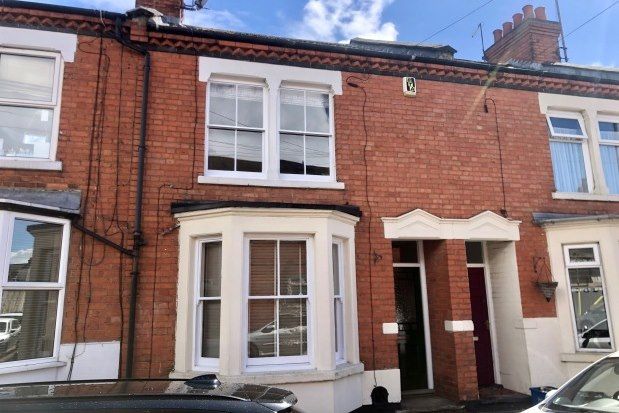 2 bed terraced house to rent in Clarke Road, Northampton NN1, £1,100 pcm