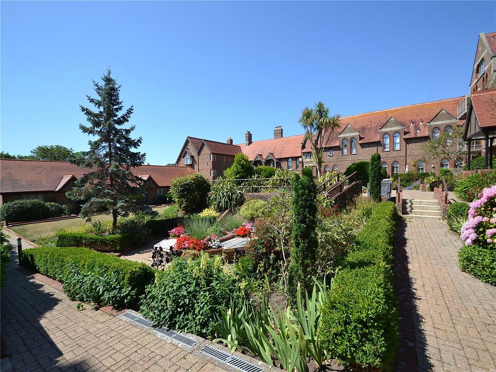 2 bed flat for sale in Rottingdean Place, Falmer Road, Rottingdean, Brighton BN2, £350,000