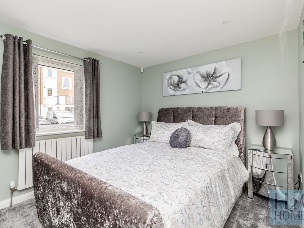 2 bed flat to rent in Victory Mews, Brighton Marina Village, Brighton BN2, £3,683 pcm