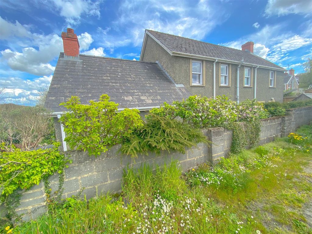 4 bed detached house for sale in Dolbadau Road, Cilgerran, Pembrokeshire SA43, £355,000