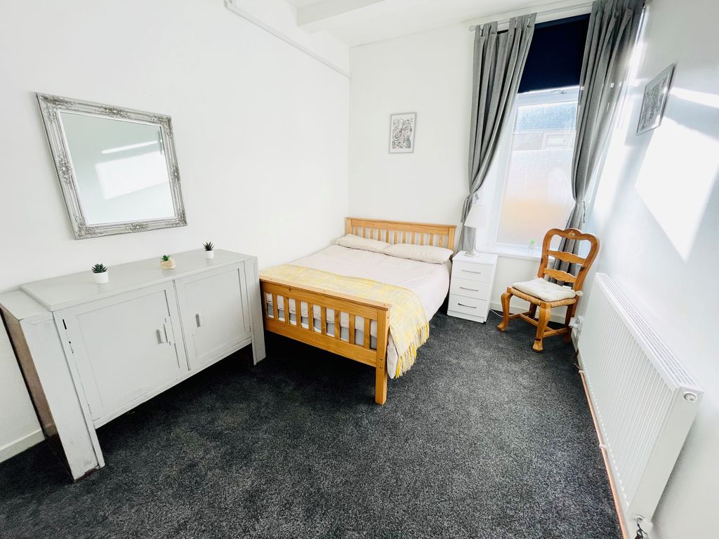 1 bed property to rent in Cardiff Road, Troedyrhiw, Merthyr Tydfil CF48, £450 pcm