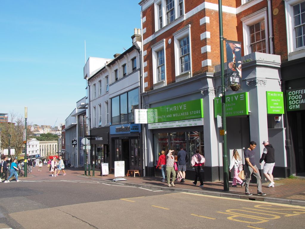 Retail premises to let in 102 Commercial Road, Bournemouth BH2, £30,000 pa