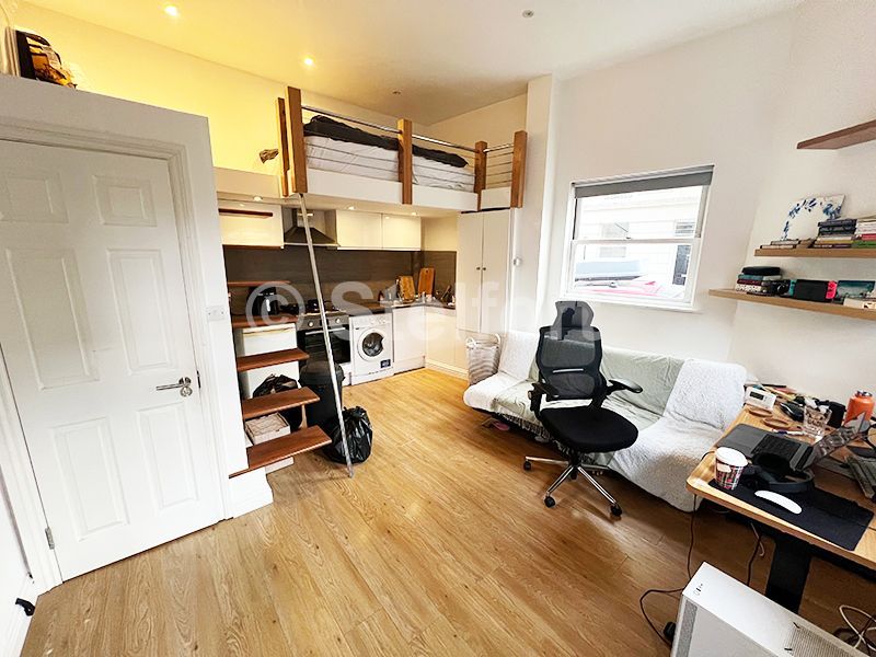 Studio to rent in Junction Road, London N19, £1,400 pcm