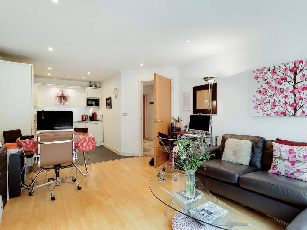 1 bed flat for sale in Brewery Square, Clerkenwell, London EC1V, £625,000