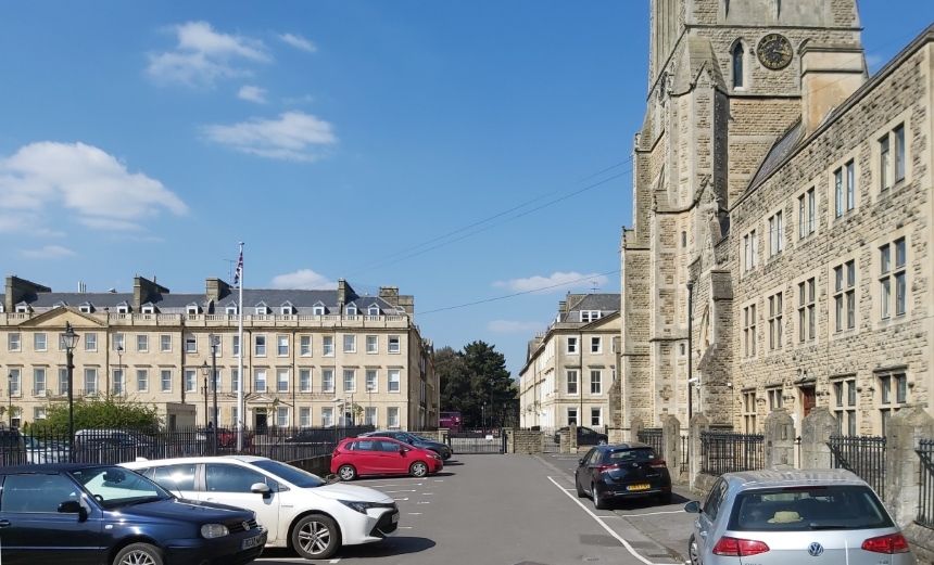 Office to let in South Parade, Bath BA2, £14,500 pa