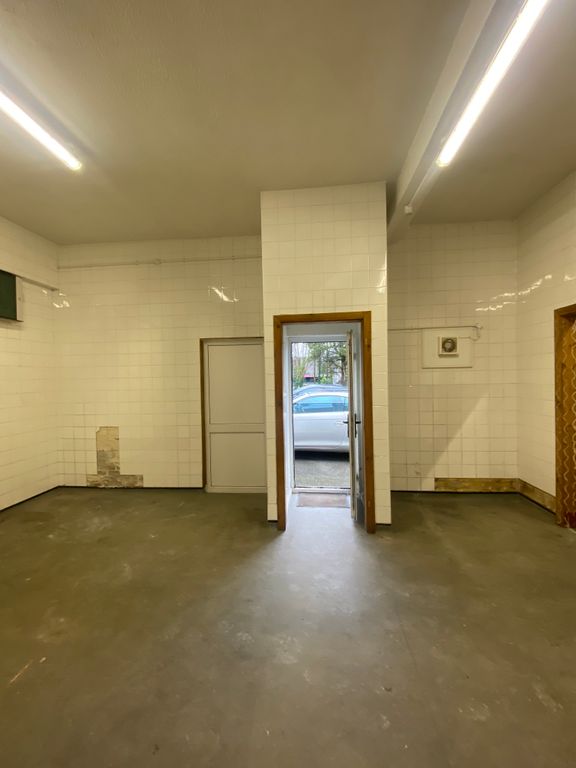 Light industrial to let in Trawsffordd Road, Ystradgynlais SA9, £2,460 pa