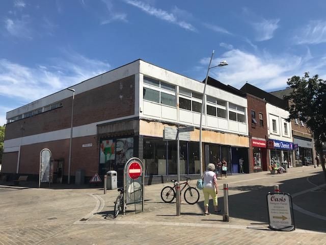 Retail premises to let in 174-176 Dalton Road, Barrow-In-Furness, Cumbria LA14, £55,000 pa
