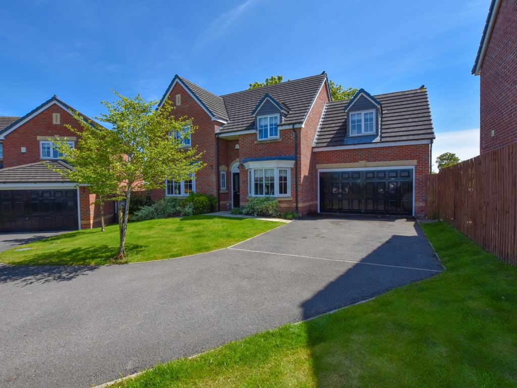 5 bed detached house for sale in Min Y Ddol, Penyffordd, Chester CH4, £485,000