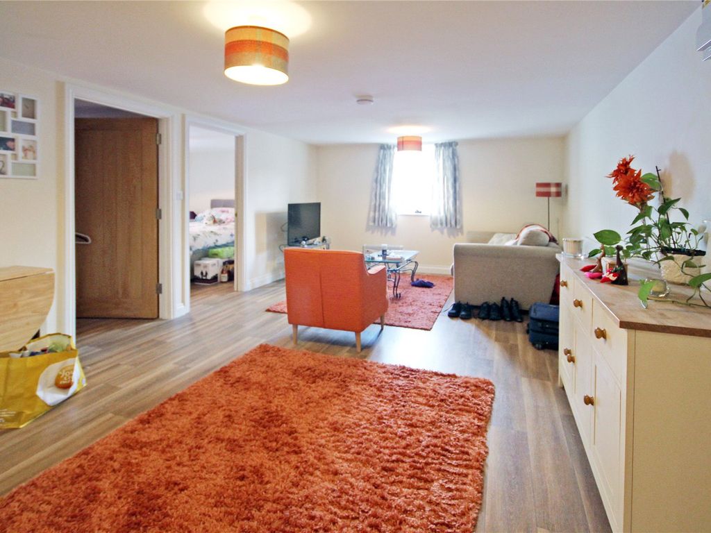 2 bed flat for sale in Apsley House, 50 High Street, Royal Wootton Bassett SN4, £133,000