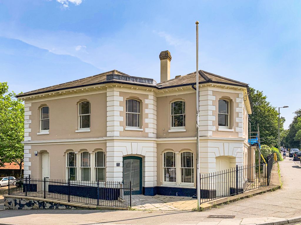 Office to let in Former Registry Office, Winchester SO23, £35,000 pa