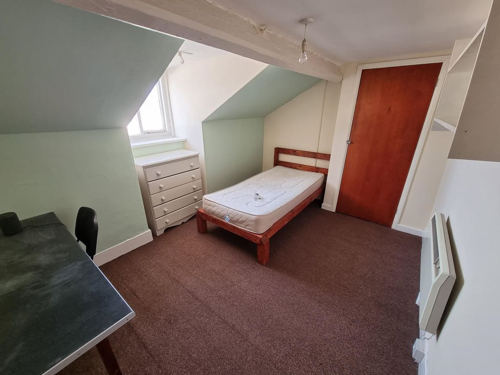 Room to rent in Parade, Leamington Spa, Warwickshire CV32, £575 pcm
