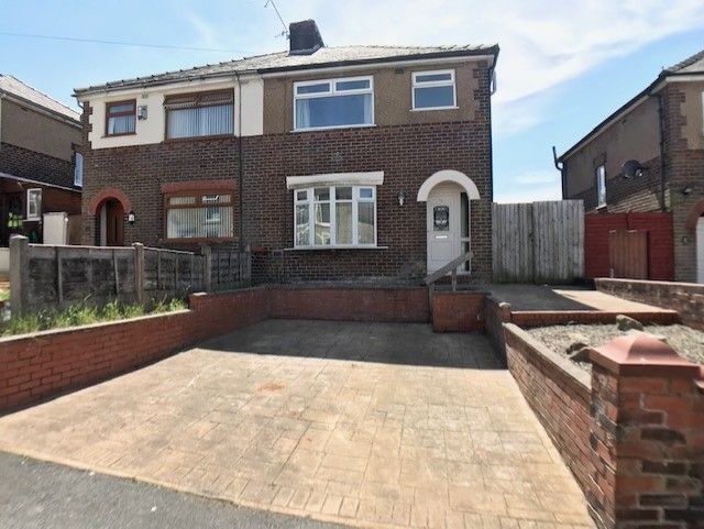 3 bed semi-detached house to rent in Snape St, Darwen BB3, £800 pcm
