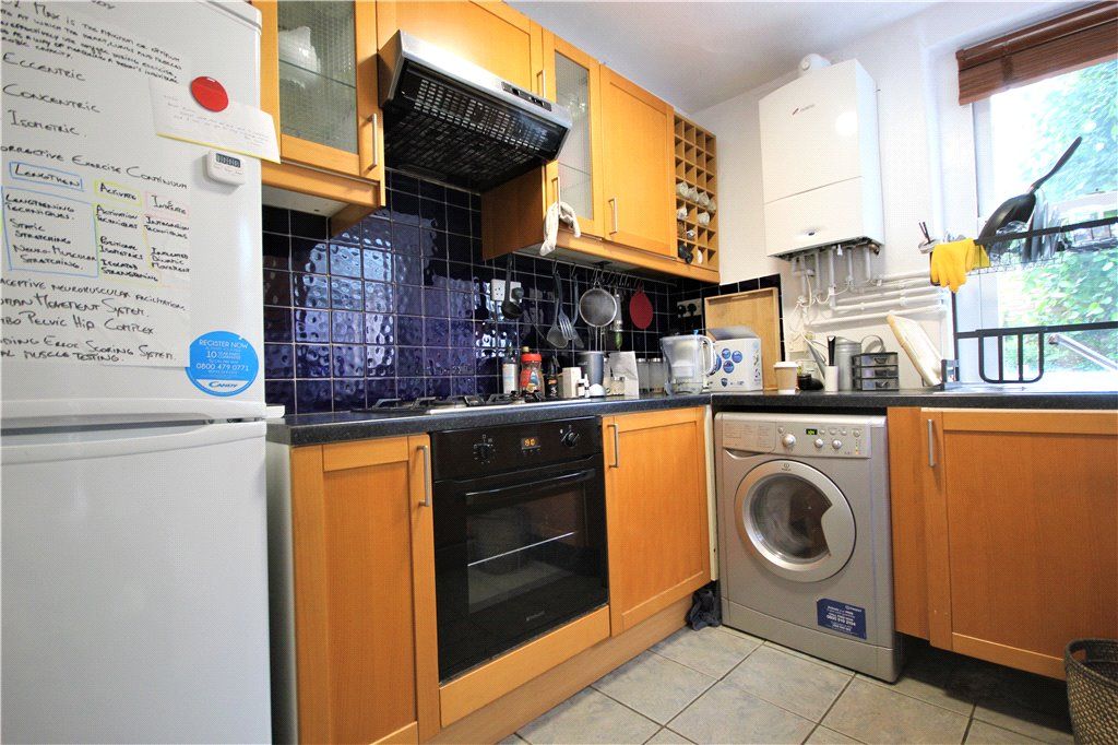 1 bed flat to rent in Westwick Gardens, London W14, £1,900 pcm