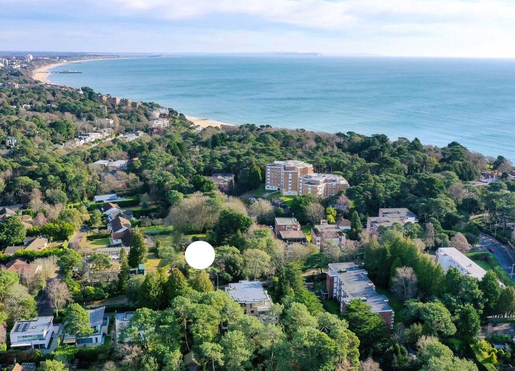 2 bed flat for sale in Martello Road South, Canford Cliffs, Poole, Dorset BH13, £650,000