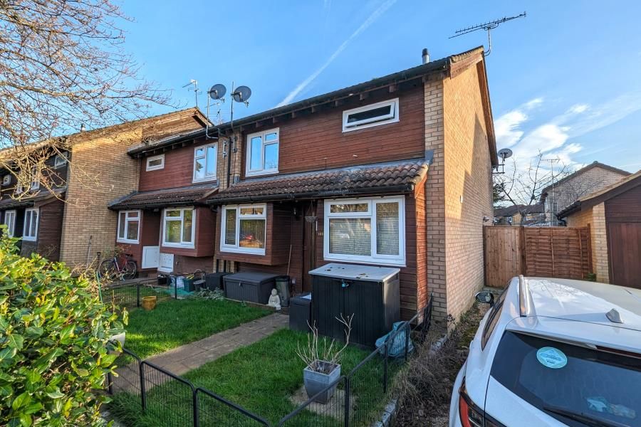 1 bed end terrace house to rent in Woking, Surrey GU21, £1,250 pcm