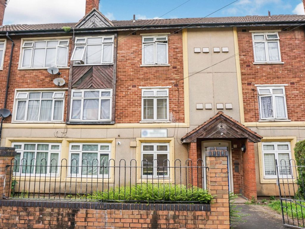 3 bed flat for sale in 7 Westcroft Grove, Birmingham B38, £150,000