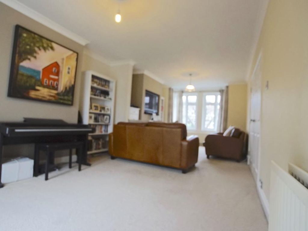 4 bed property to rent in Gurney Court Road, St.Albans AL1, £3,500 pcm