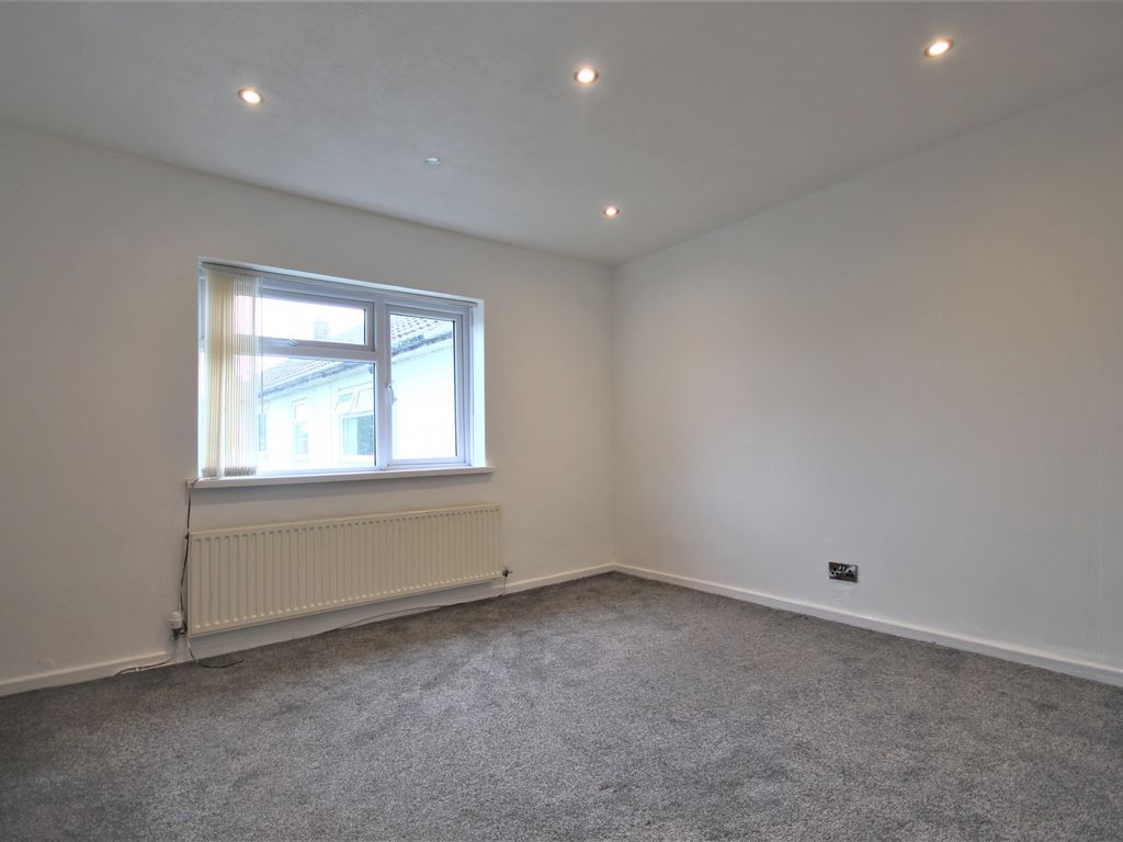 3 bed terraced house to rent in Bridgewater Close, Cheadle, Cheshire SK8, £1,150 pcm