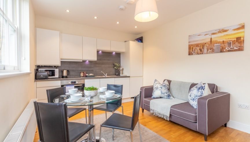 2 bed flat to rent in Hamlet Gardens, London W6, £4,550 pcm