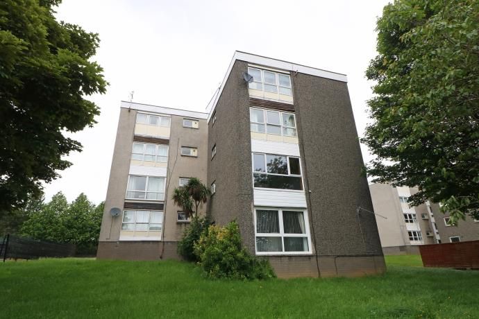 1 bed flat to rent in Gardyne Place, Dundee DD4, £675 pcm