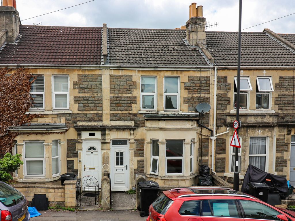 5 bed terraced house to rent in Coronation Avenue, Bath BA2, £2,950 pcm
