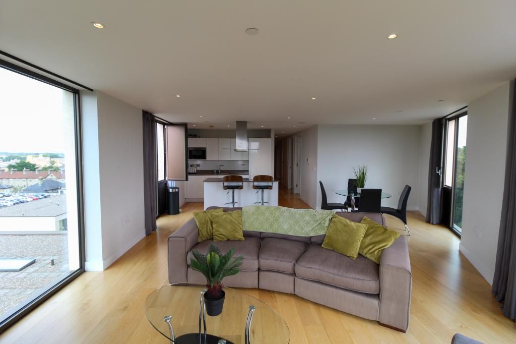 3 bed flat for sale in Parkside, Cambridge CB1, £780,000