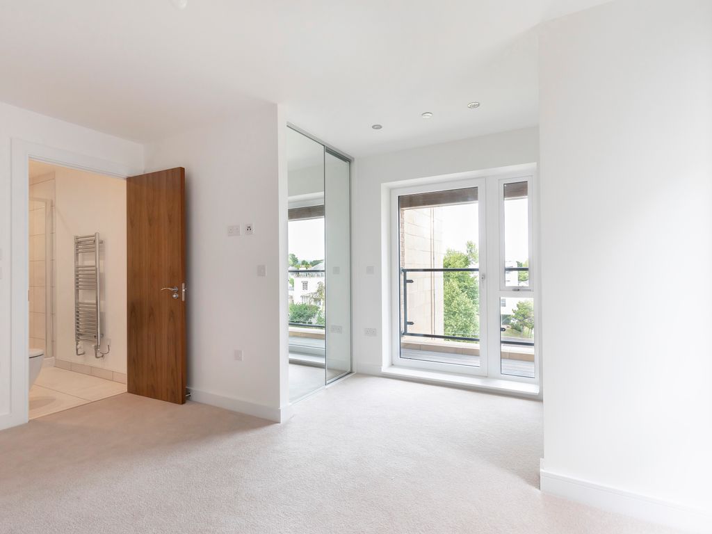 2 bed flat to rent in Lansdown Road, Cheltenham GL51, £1,650 pcm