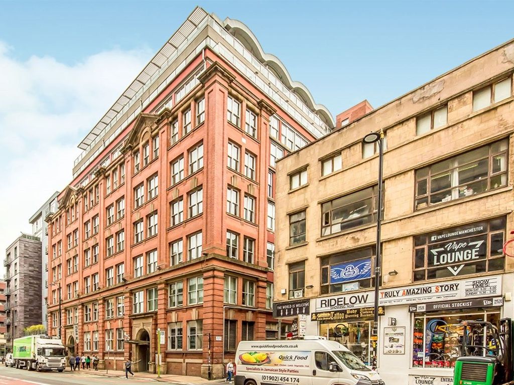 2 bed flat to rent in Church Street, Manchester M4, £1,200 pcm