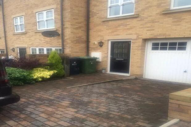 4 bed property to rent in The Mill, Gateshead NE8, £1,400 pcm