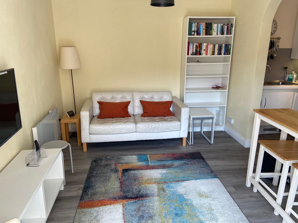 1 bed flat to rent in Brighton Marina Village, Brighton BN2, £3,033 pcm