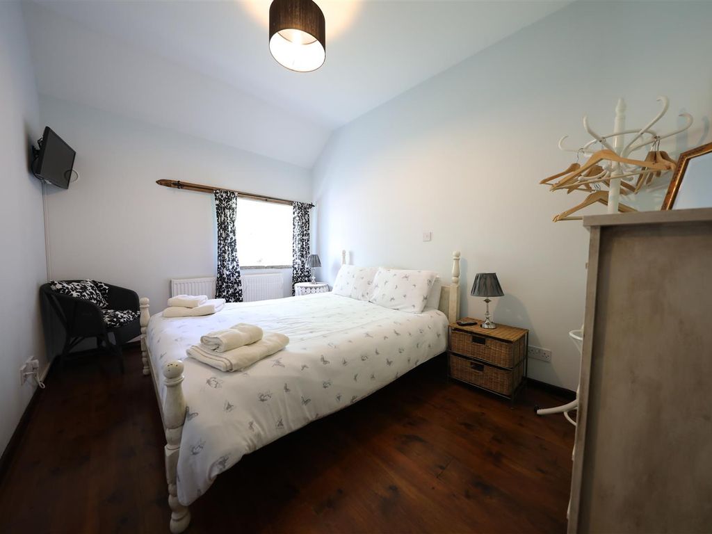 6 bed detached house for sale in Greens Lane, Burton Pidsea, Hull HU12, £930,000