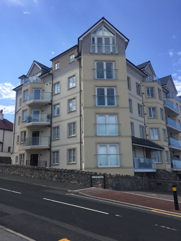1 bed flat to rent in West Promenade, Rhos On Sea LL28, £825 pcm