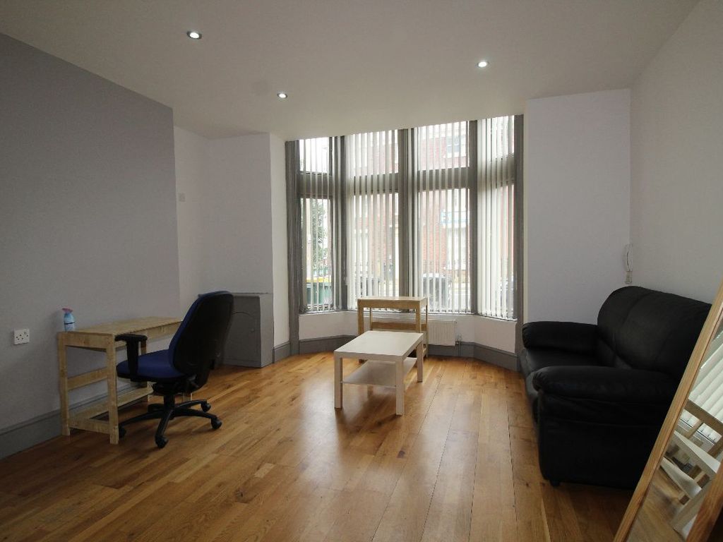 1 bed flat to rent in Fishergate Hill Flat 1, Preston, Lancashire PR1, £758 pcm