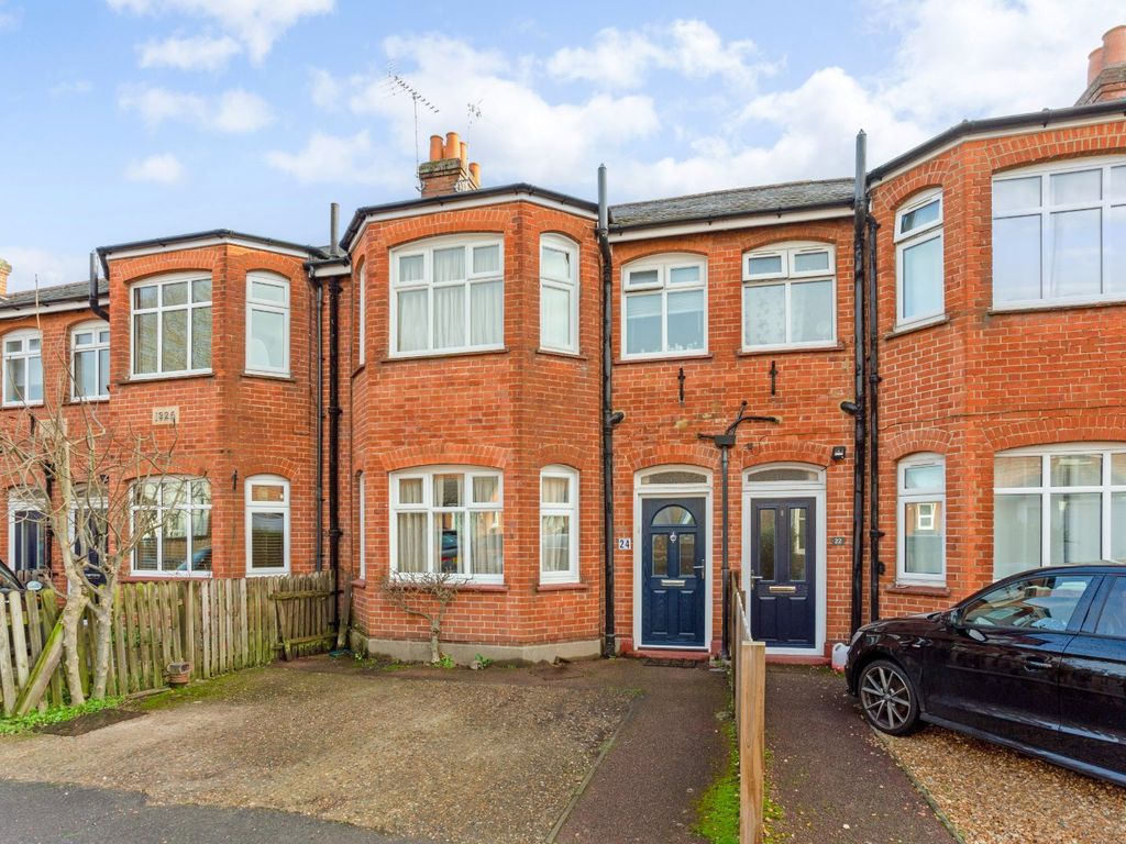 3 bed terraced house to rent in Course Road, Ascot, Berkshire SL5, £1,800 pcm