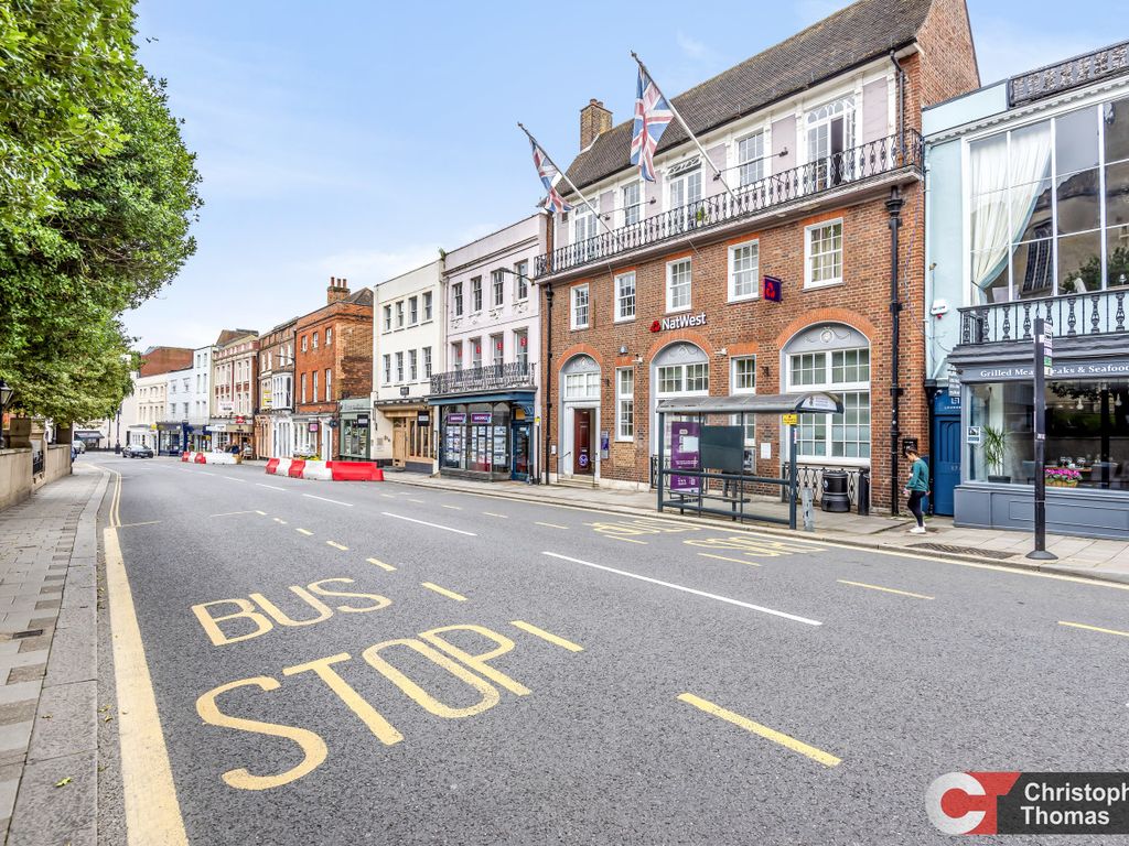 Office to let in High Street, Windsor SL4, £28,003 pa