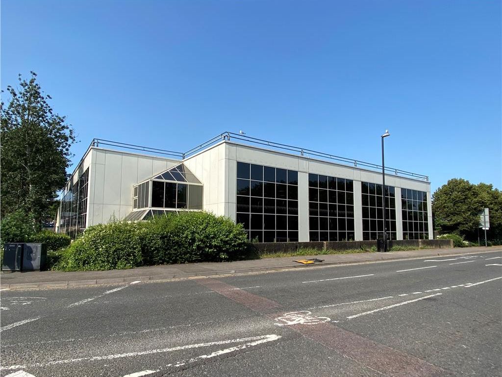 Office to let in Pinesgate East, Lower Bristol Road, Bath, Somerset BA2, £393,328 pa