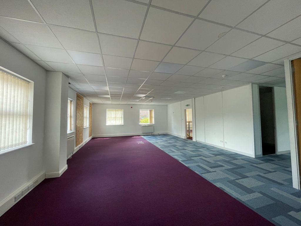 Office to let in Unit B Southmere Court, Crewe Business Park, Crewe, Cheshire CW1, £65,000 pa