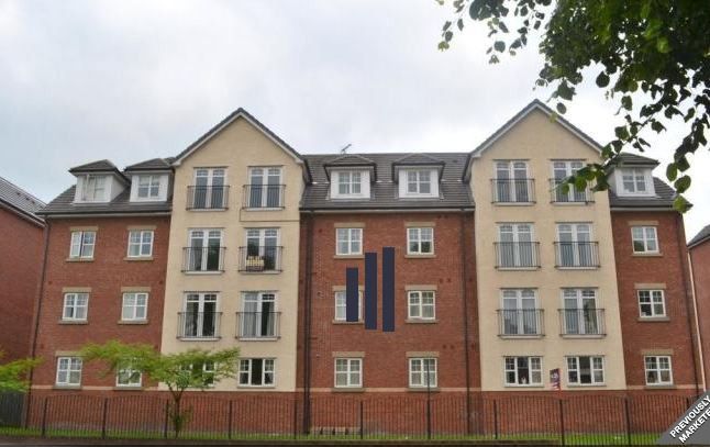 2 bed flat to rent in Egremont Court, Wilderspool Causeway, Warrington, Cheshire WA4, £800 pcm