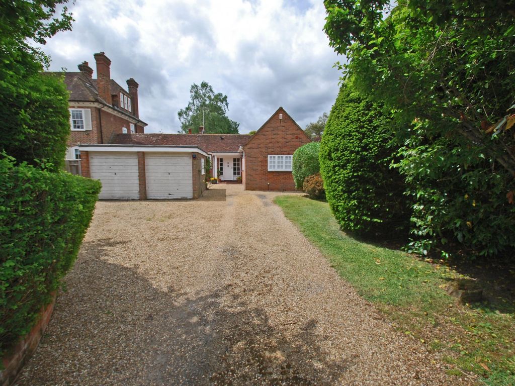 4 bed bungalow for sale in Sandelswood End, Beaconsfield, Buckinghamshire HP9, £1,225,000