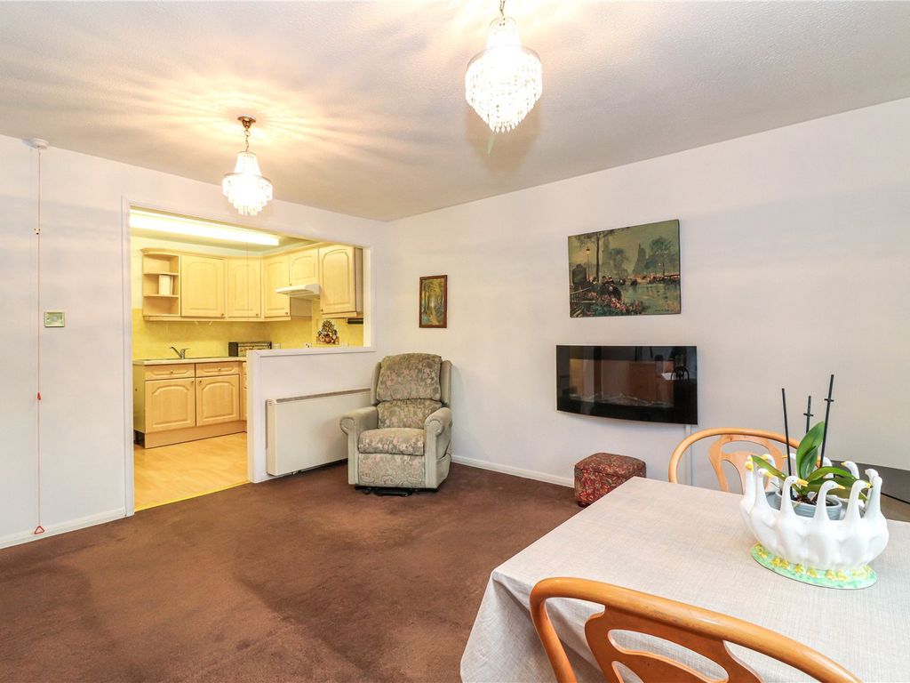 1 bed flat for sale in The Grange, High Street, Abbots Langley WD5, £155,000