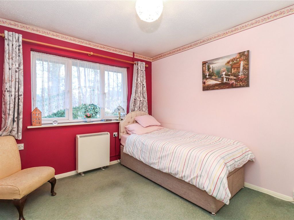 1 bed flat for sale in The Grange, High Street, Abbots Langley WD5, £155,000