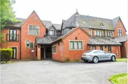 1 bed flat to rent in Arden Lodge, Mill Lane, Bulkington, Bedworth CV12, £650 pcm
