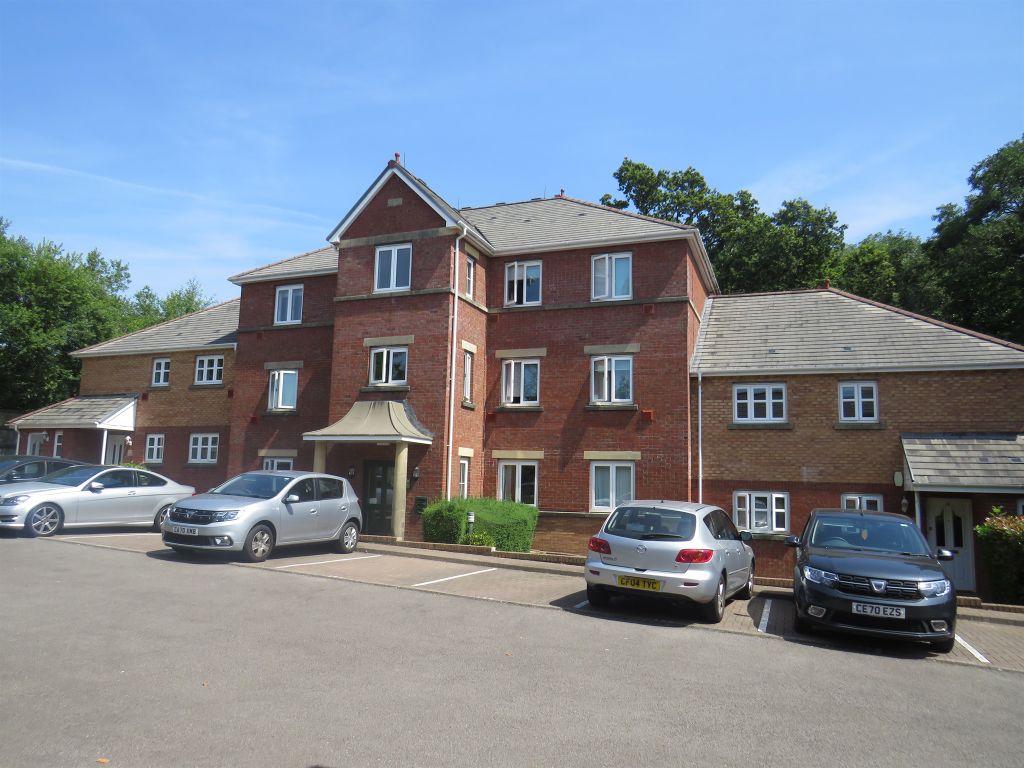 2 bed flat for sale in Woodruff Way, Thornhill, Cardiff CF14, £150,000