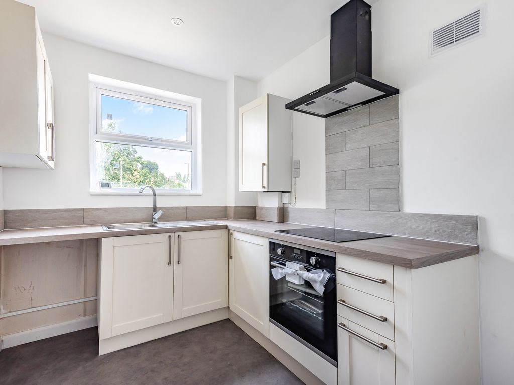 2 bed flat for sale in Crofton Park Road, London SE4, £350,000