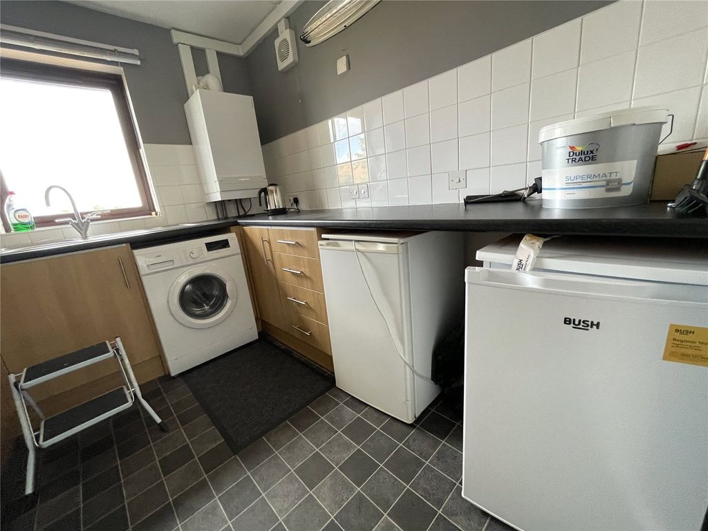 1 bed flat to rent in Parsons Paddock, Hengrove, Bristol BS14, £900 pcm
