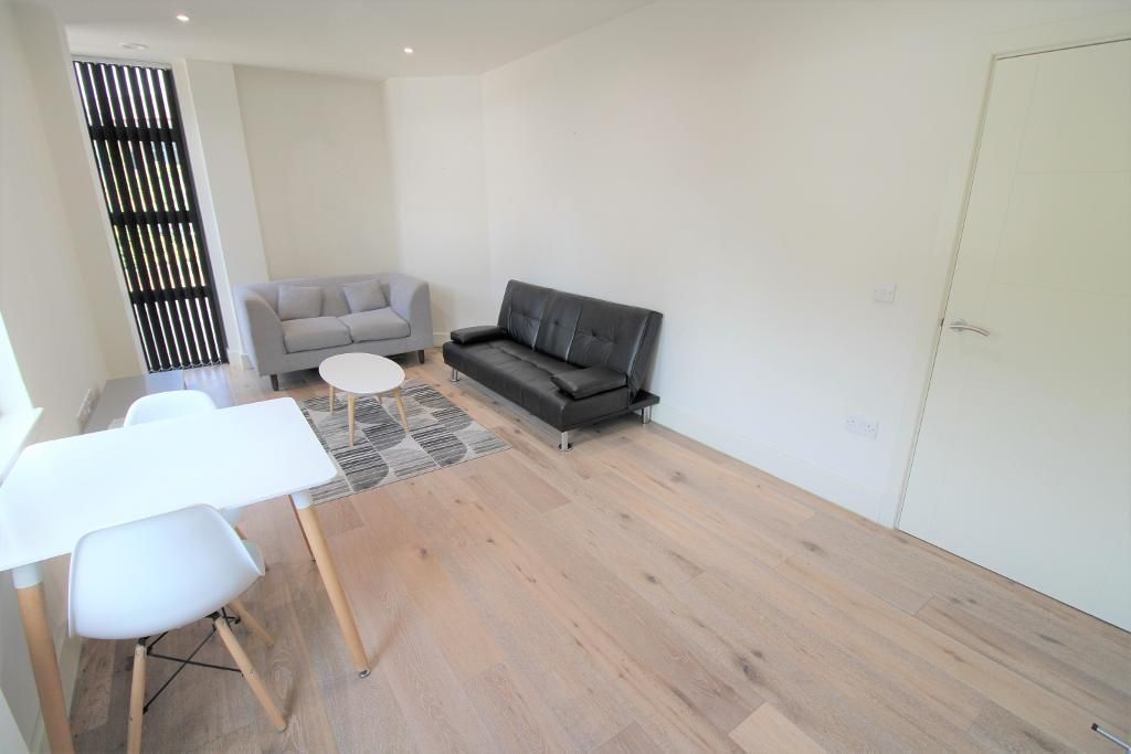 1 bed flat for sale in Mondial Way, Harlington UB3, £199,950