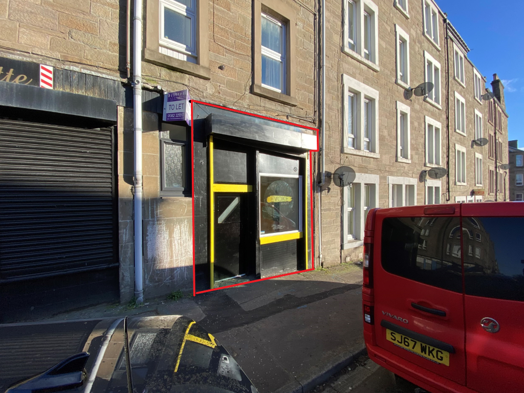 Retail premises to let in Benvie Road, Dundee DD2, £3,250 pa