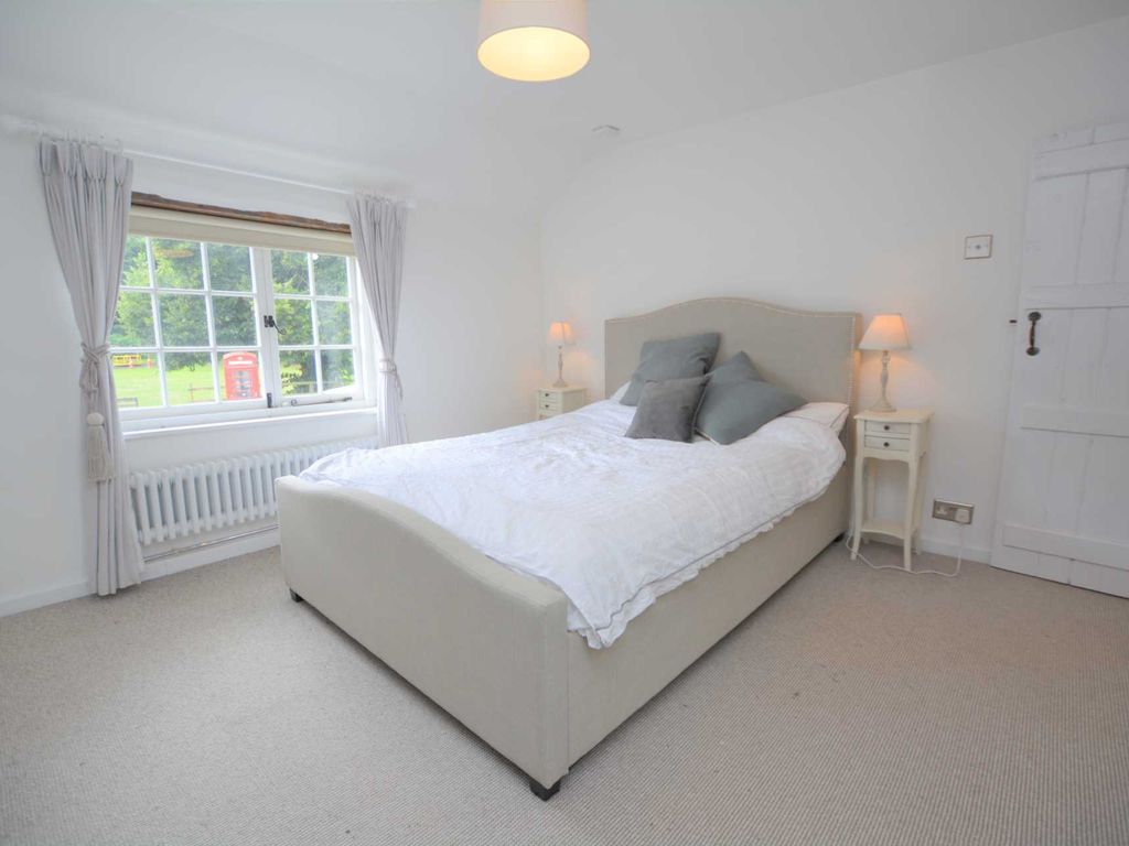 1 bed cottage to rent in Little Missenden, Amersham HP7, £1,700 pcm