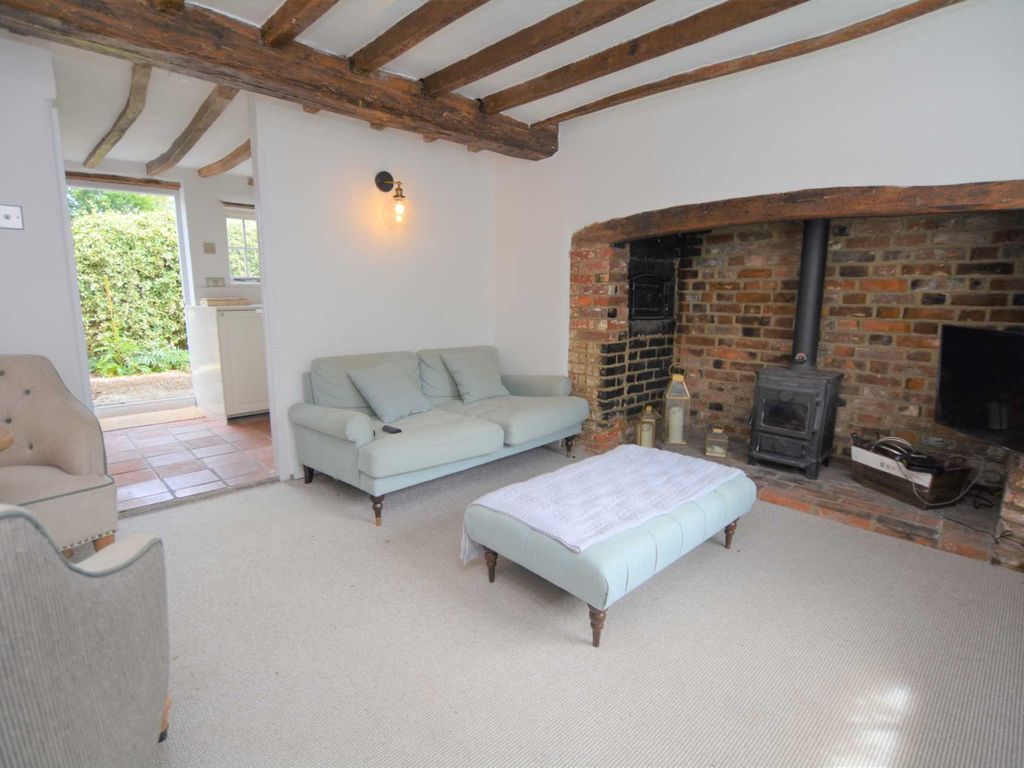 1 bed cottage to rent in Little Missenden, Amersham HP7, £1,700 pcm