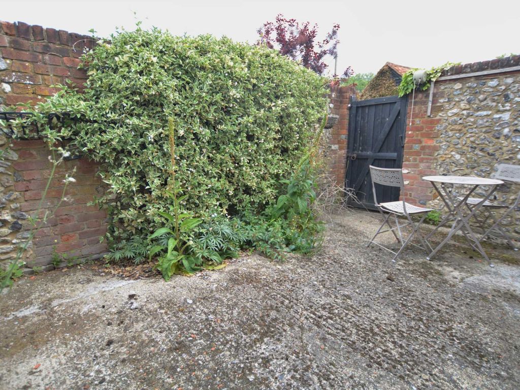 1 bed cottage to rent in Little Missenden, Amersham HP7, £1,700 pcm